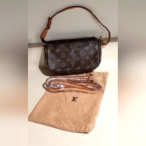 Louis Vuitton Pochette Accessory Handbag